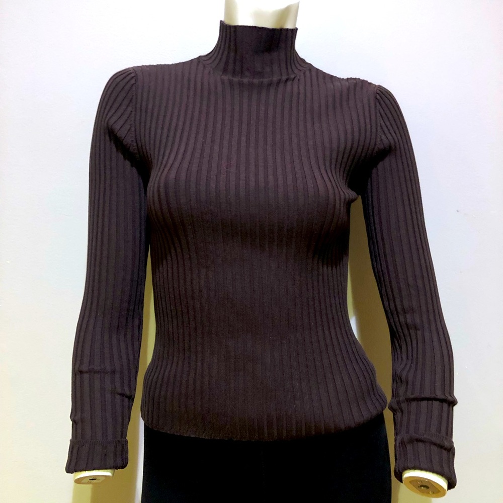 Beautiful Voirenom Turtleneck